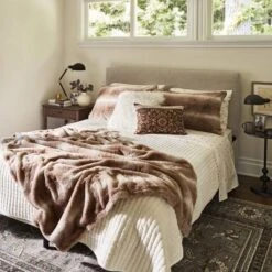 Londonberry Turned Metal Accent Table Black - Threshold™ -Threshold Furniture Outlet GUEST 44ede14b fd70 499f 8598 6900caa64fb1